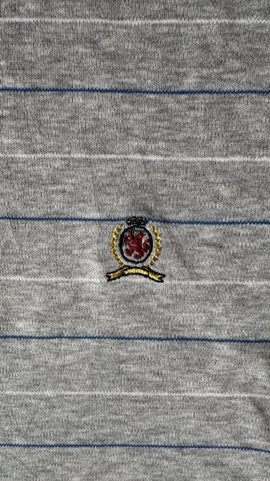 Tommy Hilfiger VINTAGE TOMMY HIILFIGER CREST LOGO TEE Size US M / EU 48-50 / 2 - 3 Thumbnail