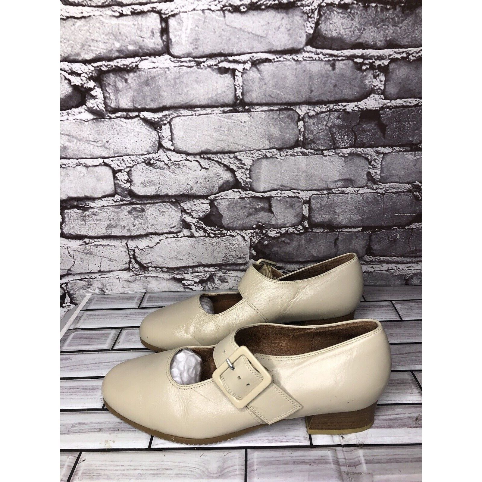 Beautiful Ful BeautiFeel Ivory Cream Leather Mary Jane Strap Pumps Shoes W Size US 9 / IT 39 - 21 Thumbnail