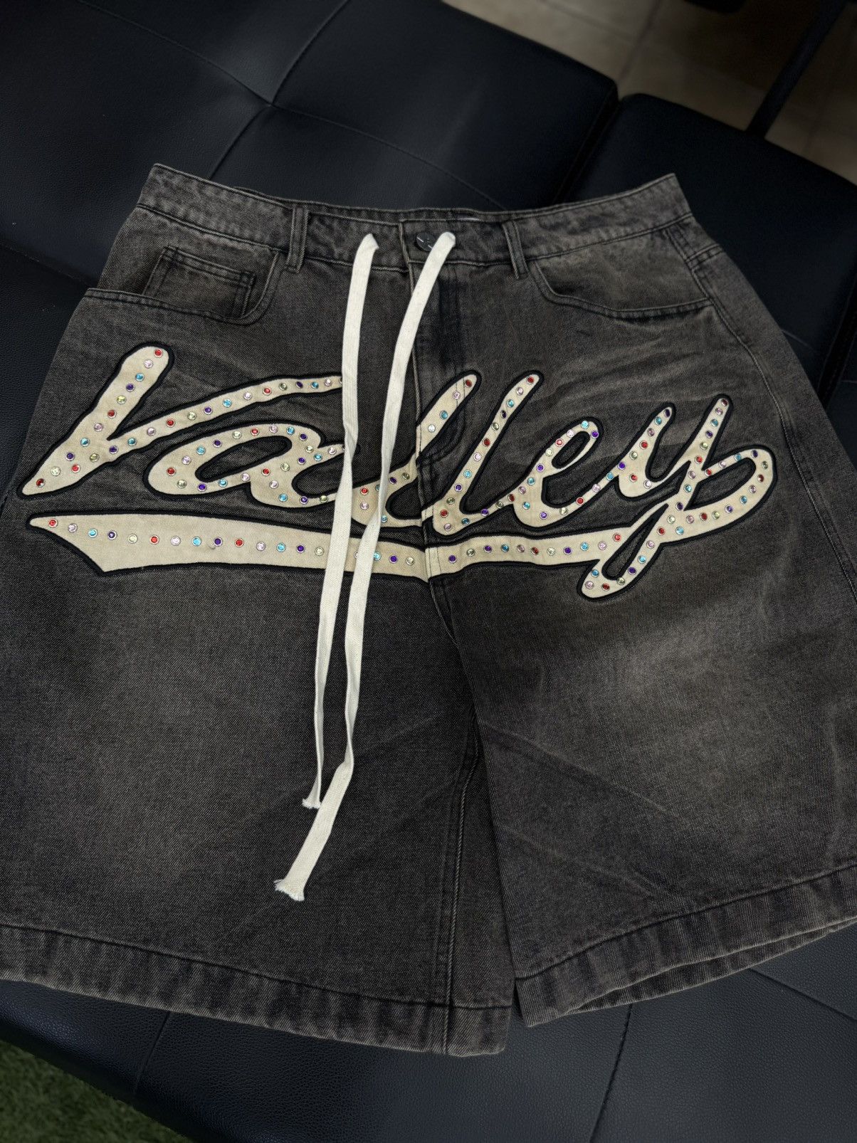 Vale Vale Valley Black Skittles Stones Shorts Size 34 (NEW) Size US 34 / EU 50 - 4 Thumbnail
