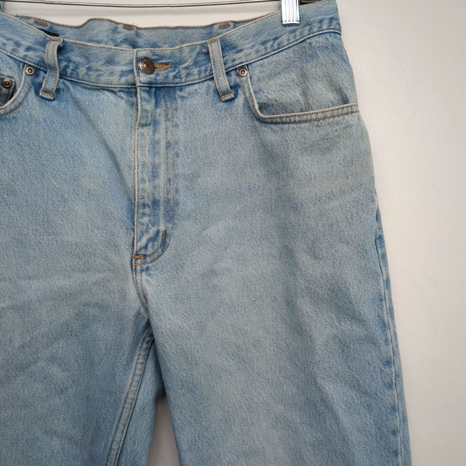 Lands' End VTG Lands End Jeans Men's 34x28 Blue Light Wash Relaxed Straight Leg Jeans USA Regular Slim 5-Pocket Denim Cotton Belt Loops Buttons Mens Size US 34 / EU 50 - 5 Thumbnail