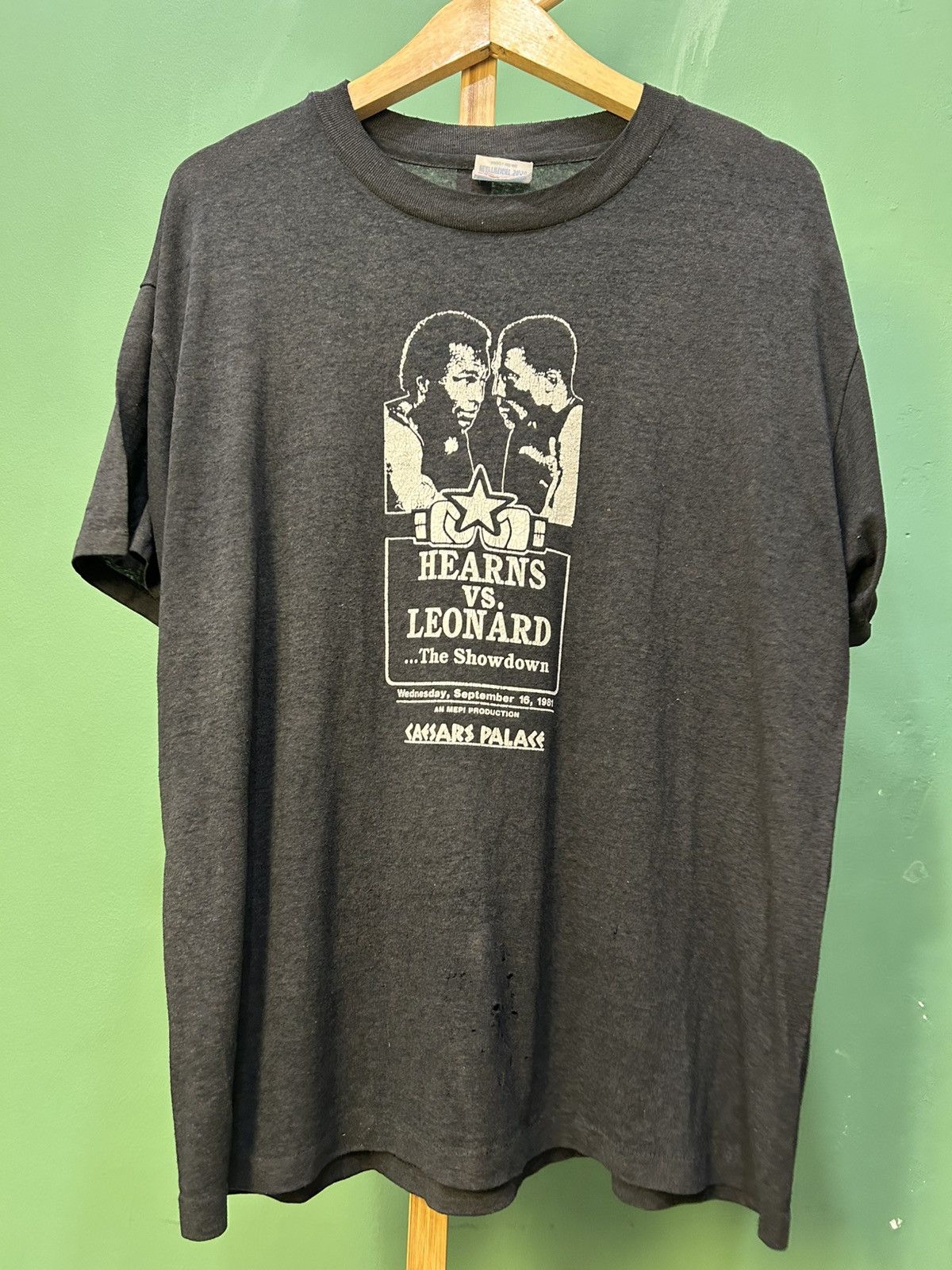 Vintage Thomas Hearns vs Sugar Ray Leonard Vintage Boxing Tee Size US L / EU 52-54 / 3 - 1 Thumbnail