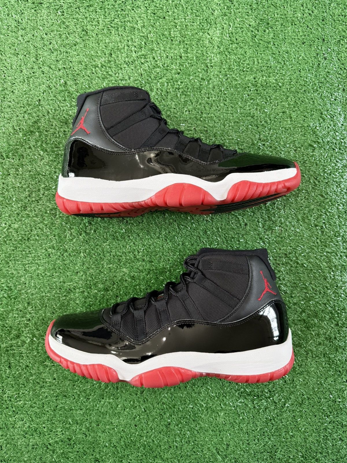 Jordan Brand Nike Air Jordan 11 Retro Bred Size US 11.5 / EU 44-45 - 3 Thumbnail