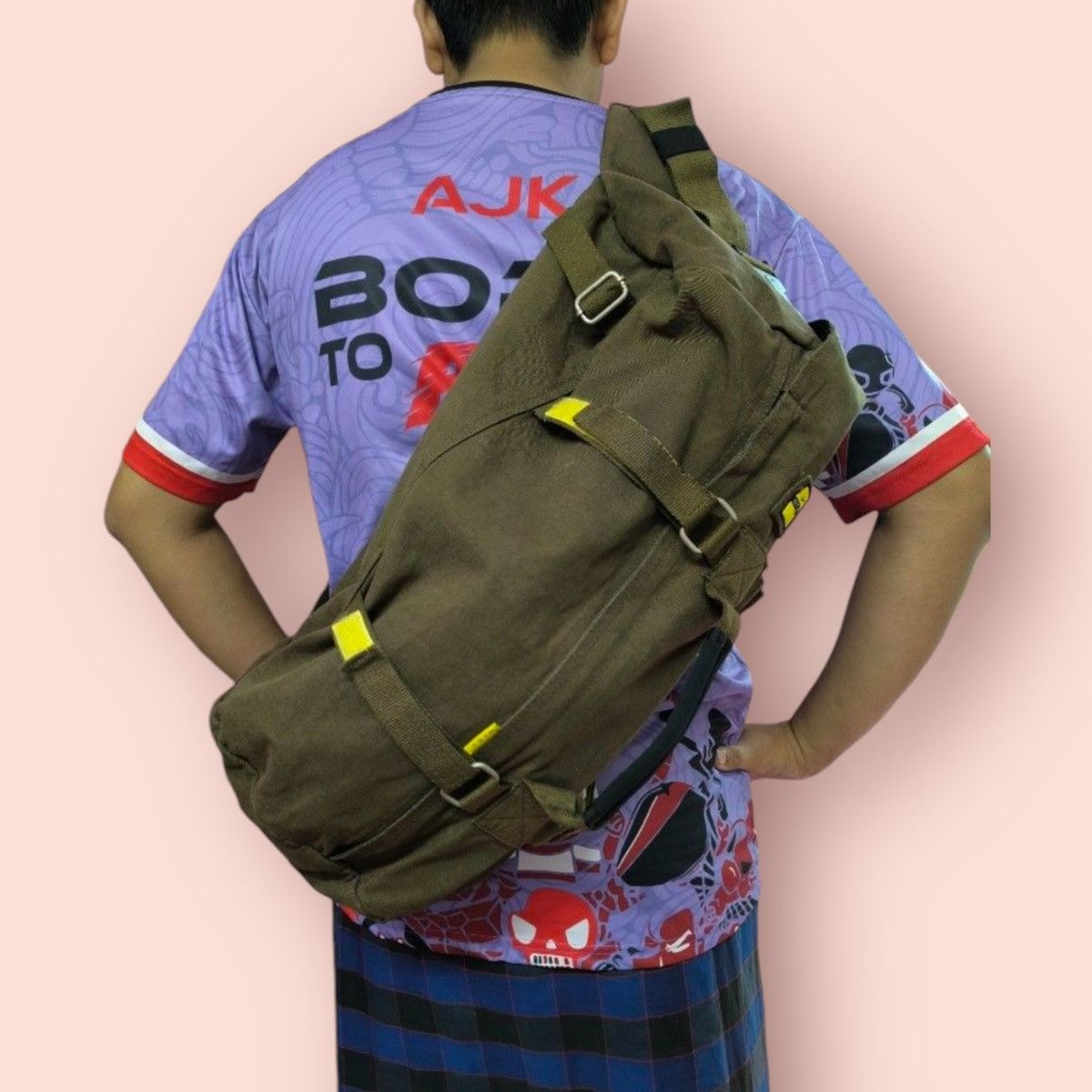 VINTAGE NIKE GREEN MILITARY BODYBAG