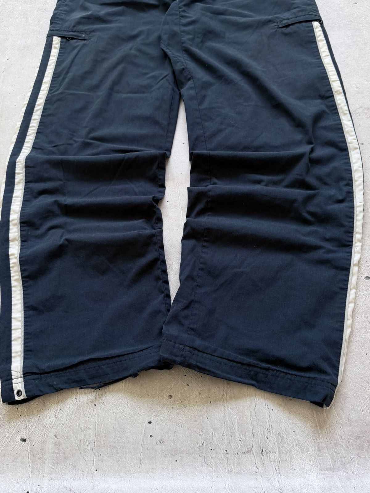 Nike Vintage 00s Nike Baggy Nylon Track Pants Size US 34 / EU 50 - 3 Thumbnail