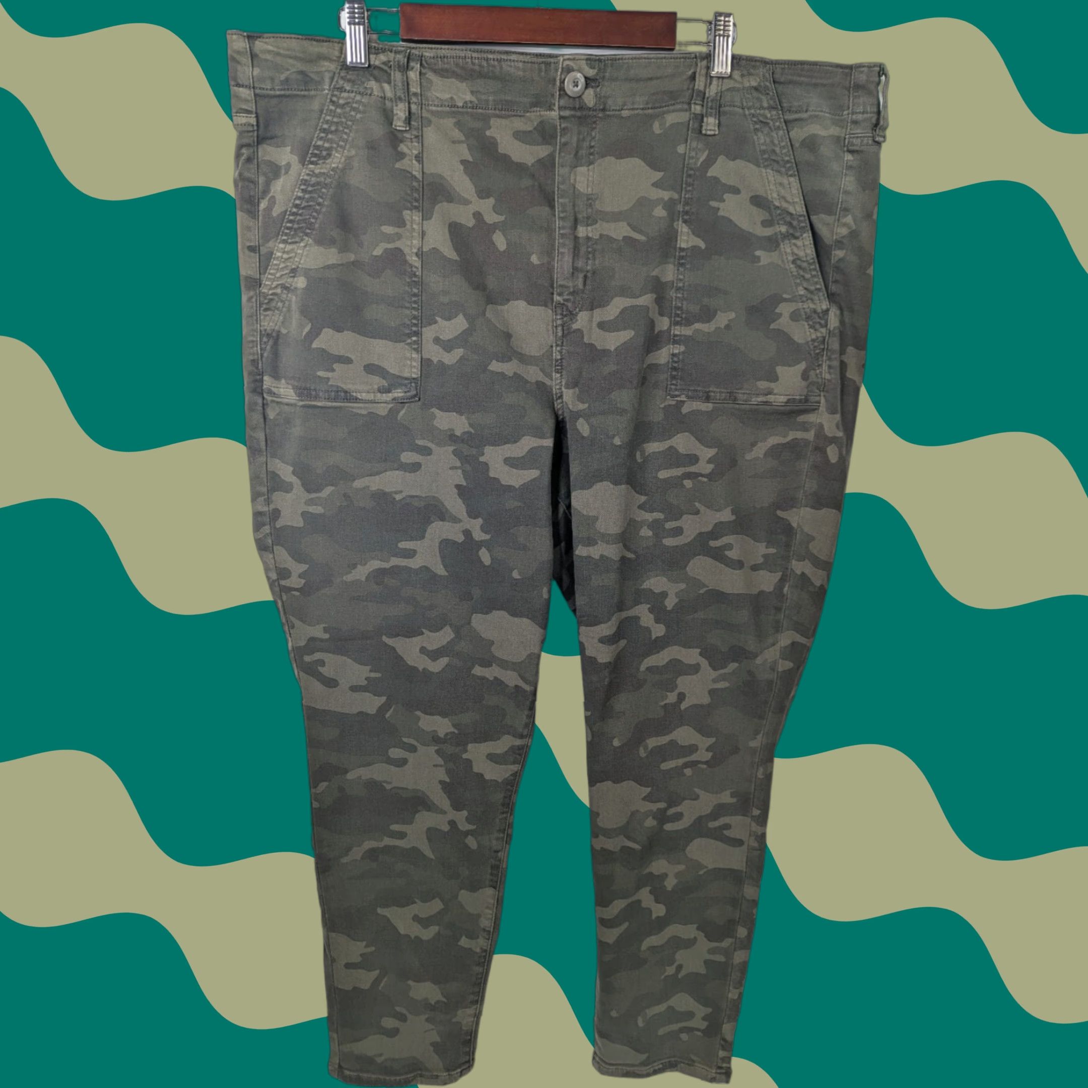 American Eagle Outfitters American Eagle Outfitters Jeans Camo Plus Size 24 Jegging High Rise Stretch 5-Pocket Denim Women’s Pants Size 42" / US 20 - 1 Thumbnail