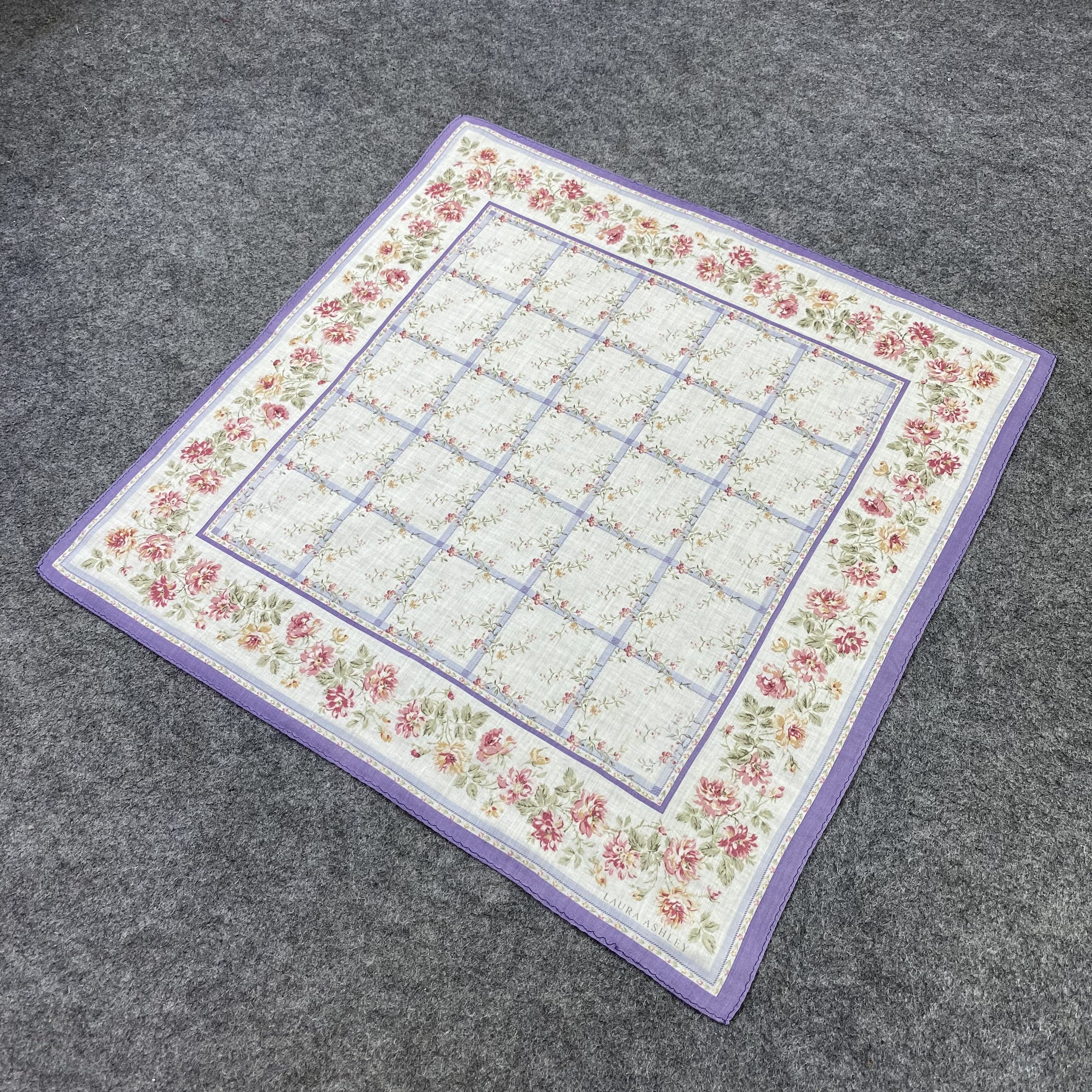 Laura Ashley Laura Ashley Handkerchief / Bandana / Neckerchief-B2197 Size ONE SIZE - 4 Thumbnail