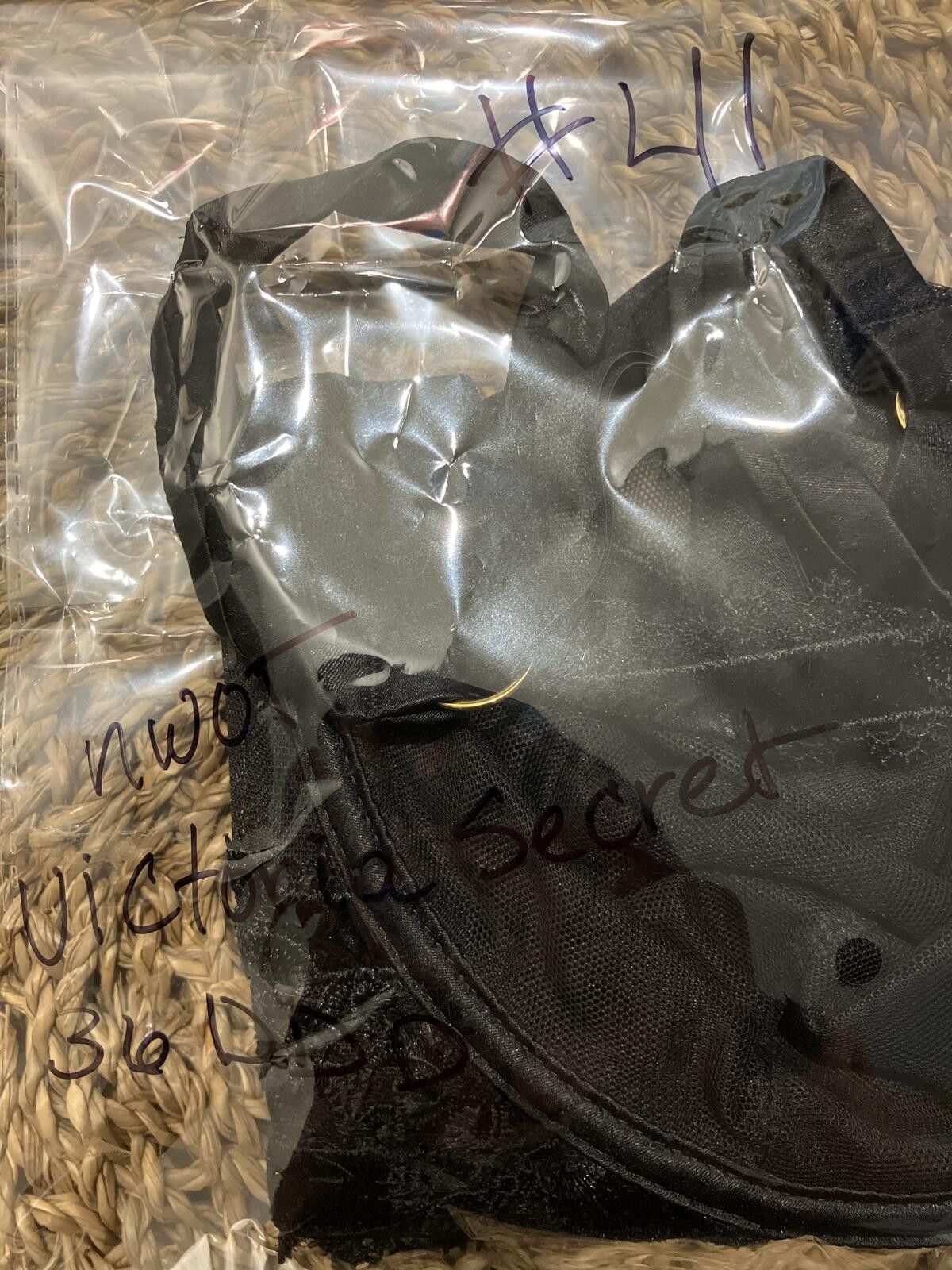 Other NWOT Victoria's Secret Black Lace Underwire Bra Size 36DD Size ONE SIZE - 8 Thumbnail