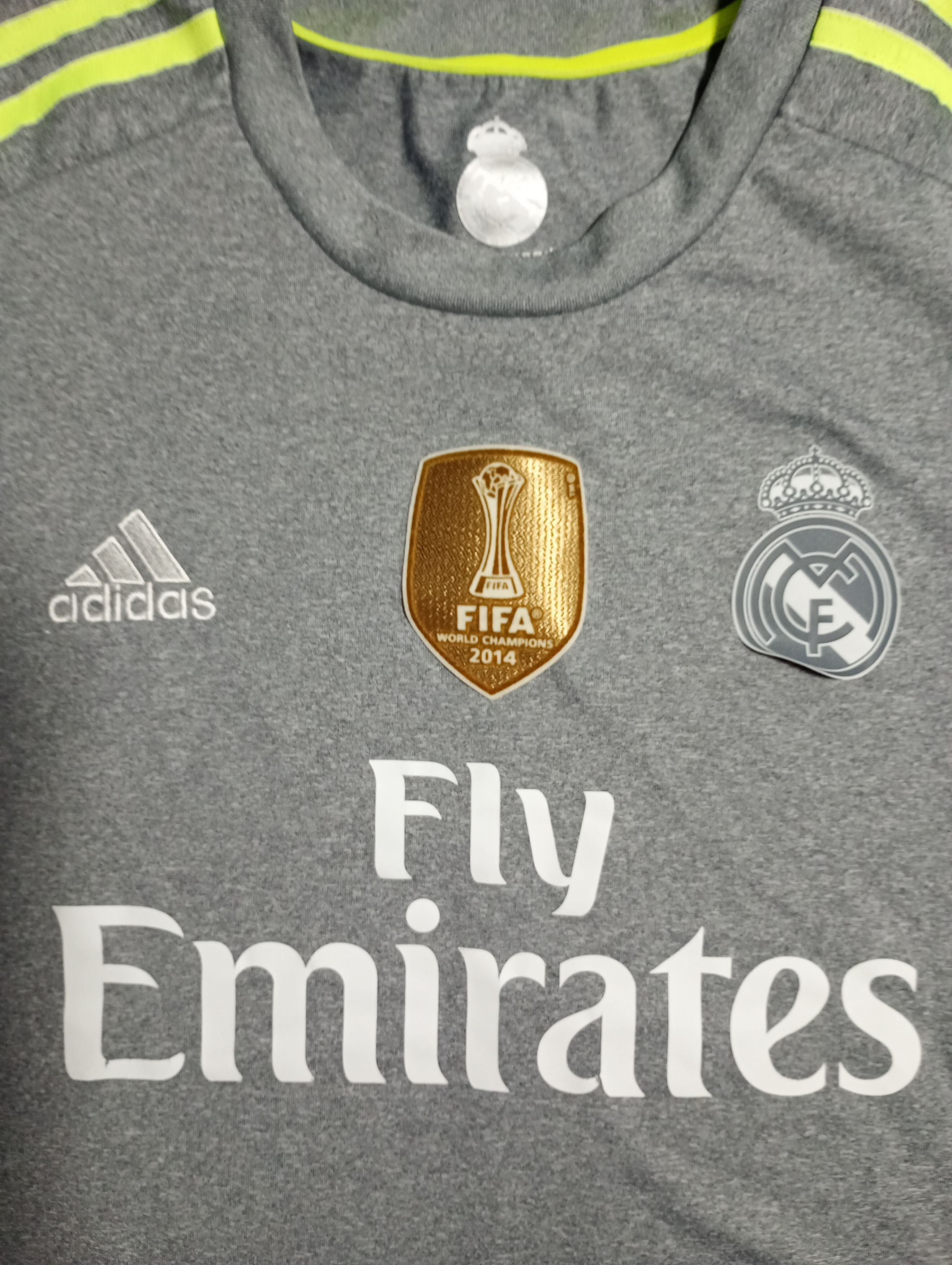 Adidas Adidas Real Madrid Jersey World Cup Winner Logo 2015-16 Size US XL / EU 56 / 4 - 7 Thumbnail