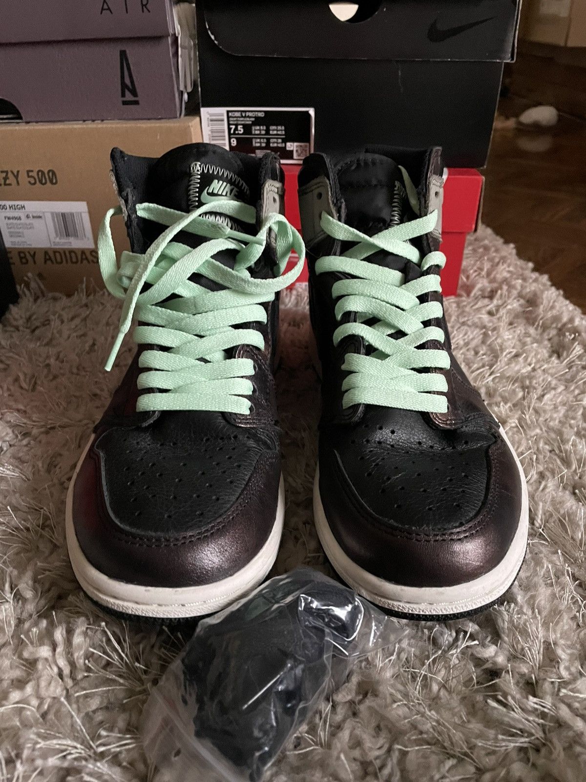 Jordan Brand Jordan 1 Patina Size US 7.5 / EU 40-41 - 4 Thumbnail