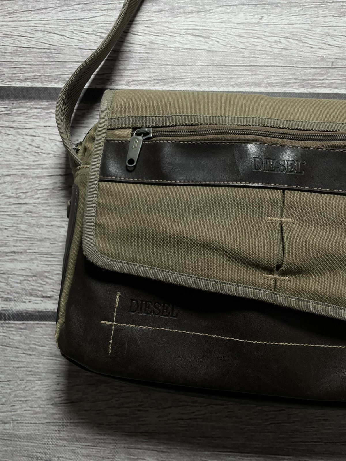 Diesel Diesel Vintage Leather Archival Avant Garde Y2k Shoulder Bag Size ONE SIZE - 2 Thumbnail