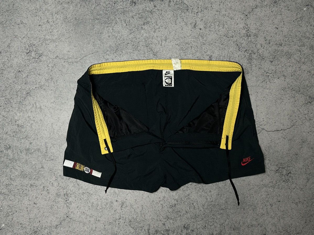 Nike Vintage Nike Challenge Court Andre Agassi Shorts Size US 36 / EU 52 - 7 Thumbnail