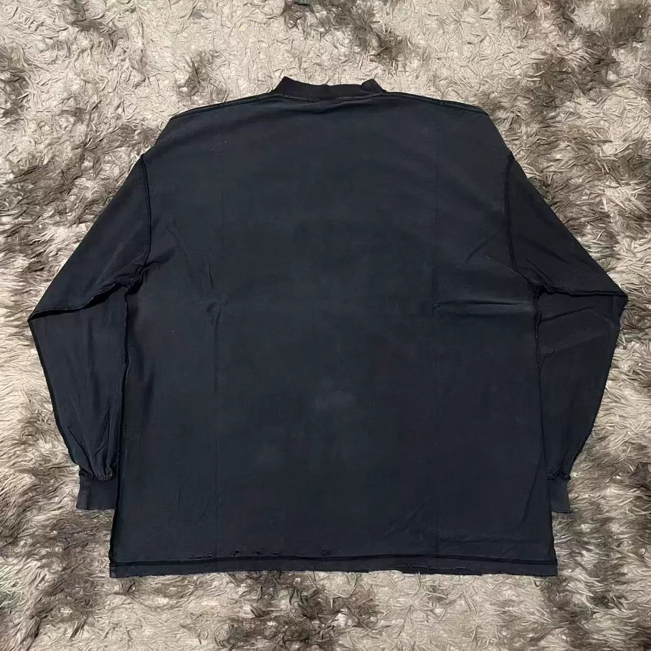 Balenciaga Balenciaga 25ss letter patch distressed longsleeve 4 Size US XL / EU 56 / 4 - 2 Thumbnail
