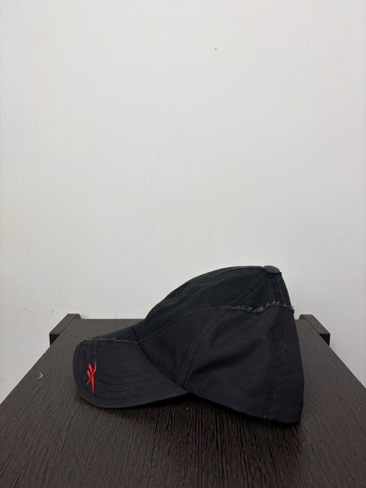 Vetements FREE TAX! AW17 Vetements Reebok Reconstructed Hat Size ONE SIZE - 4 Thumbnail