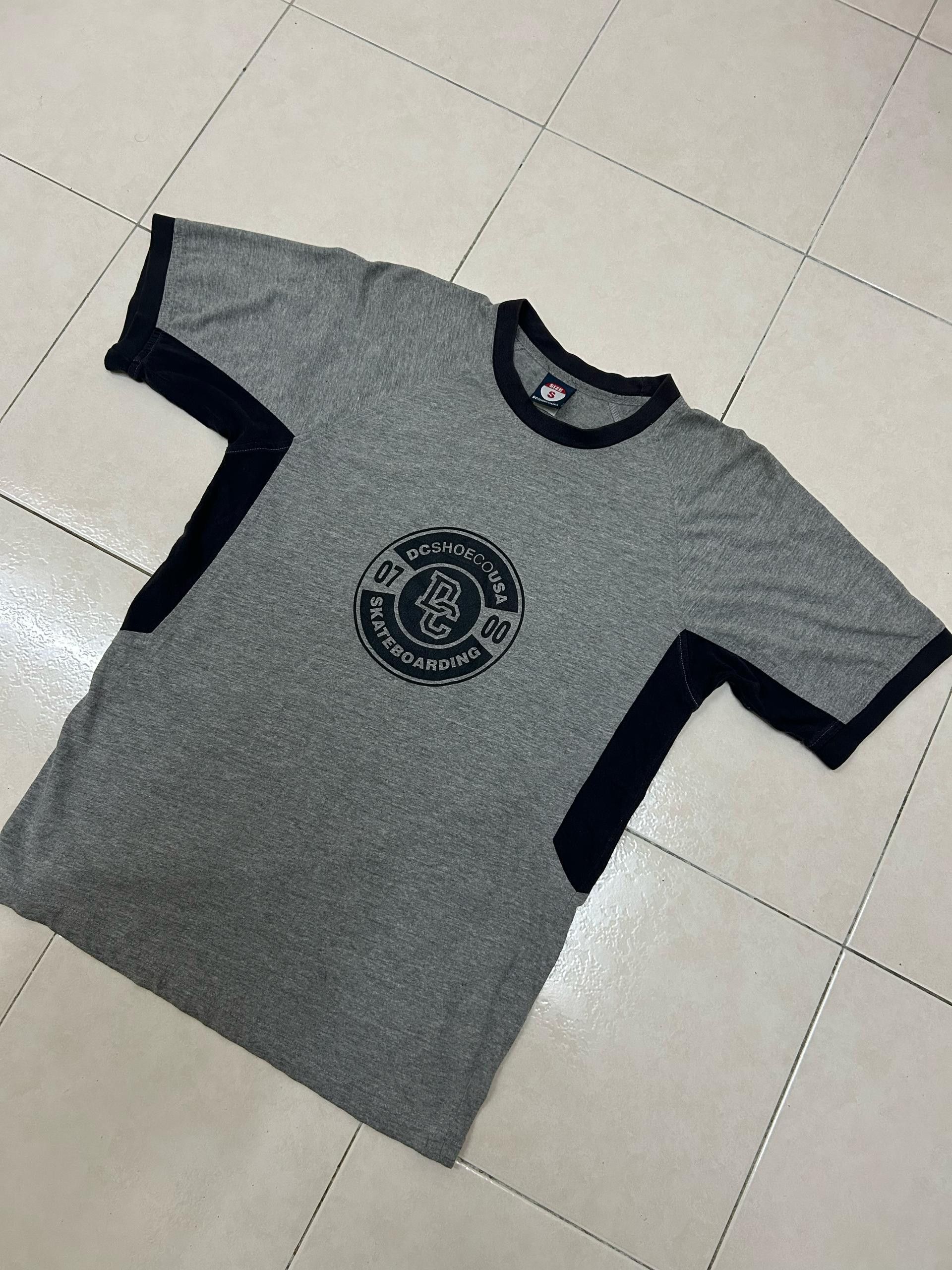 DC Dc Shoe Co USA Skateboard Vintage Tee Size US M / EU 48-50 / 2 - 7 Thumbnail