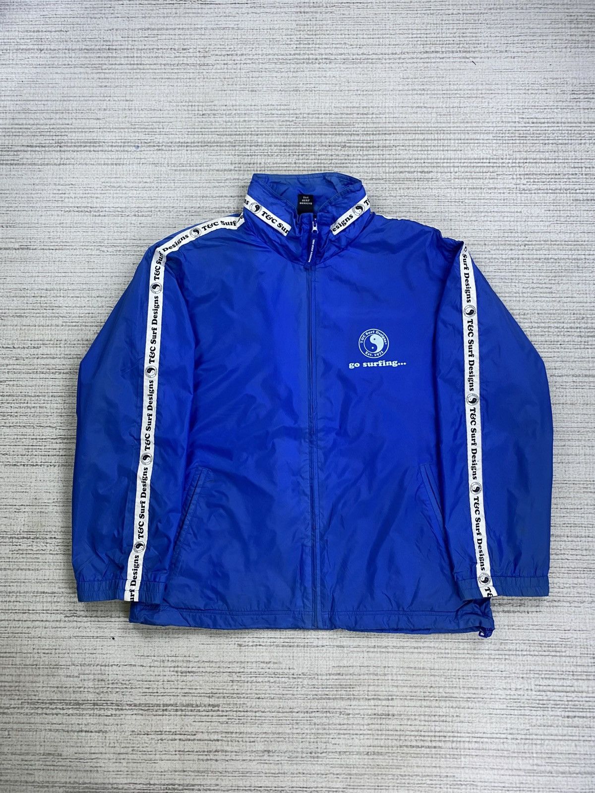 Vintage Vintage T&C Surf Design Big Logo Side Tape Zipper Jacket Size US L / EU 52-54 / 3 - 2 Thumbnail