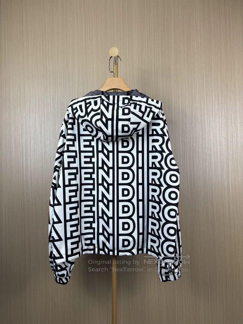 Fendi Fendi Collaboration fully printed logo zip-up coat Size US S / EU 44-46 / 1 - 2 Thumbnail