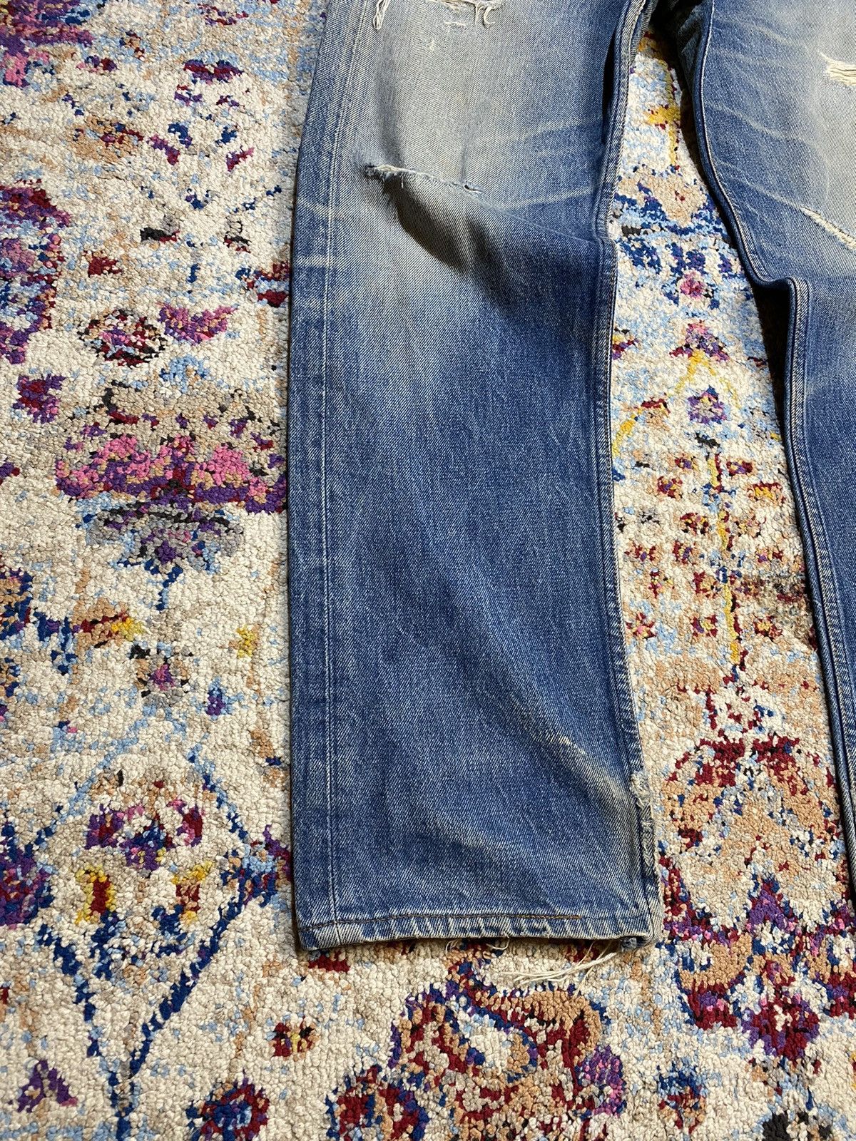 Levi's × Vintage 1980s Levis 501 Slim Fit Button Fly Distressed Blue Jeans Size US 32 / EU 48 - 9 Thumbnail