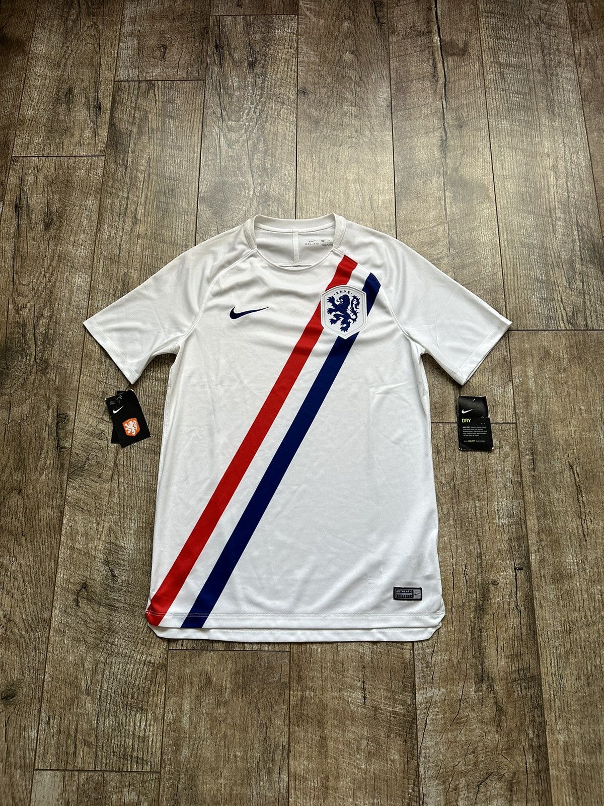 Nike NWT 2018 Nike Netherlands Special Kit Soccer Jersey Size US M / EU 48-50 / 2 - 1 Thumbnail