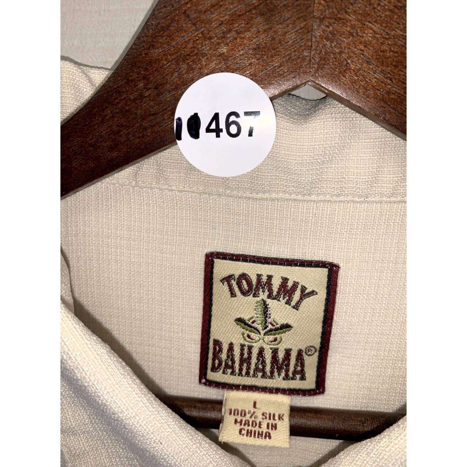Tommy Bahama VINTAGE Tommy Bahama Shirt MENS L 100% Silk Embroidered Tropical Theme Beige Short Sleeve Button-Up Collared Size US L / EU 52-54 / 3 - 2 Thumbnail
