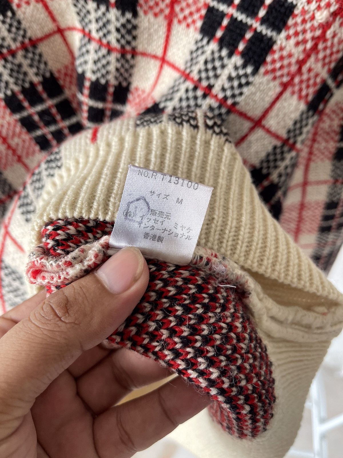 Issey Miyake 80s Issey Miyake Wool Plaid Knitwear A1 Size US S / EU 44-46 / 1 - 11 Thumbnail
