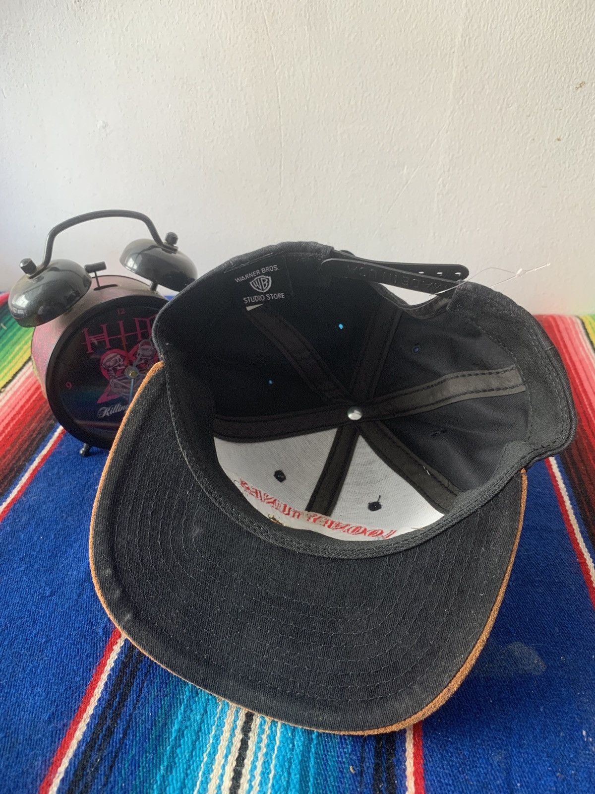 Kith × Warner Bros VINTAGE 90s LOONEY TUNES SUEDE SNAPBACK HAT Size ONE SIZE - 6 Thumbnail