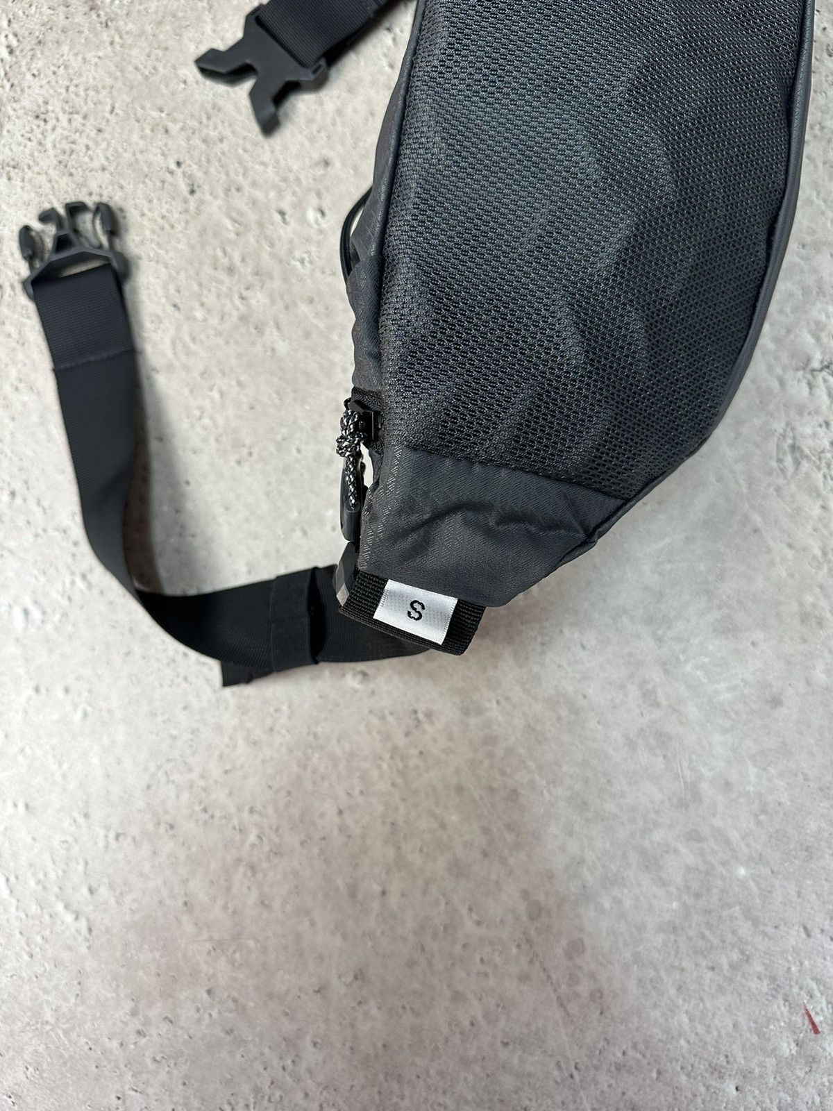 The North Face × Vintage The North Face Lumbnical Bag Black Sling Nylon Size ONE SIZE - 10 Thumbnail