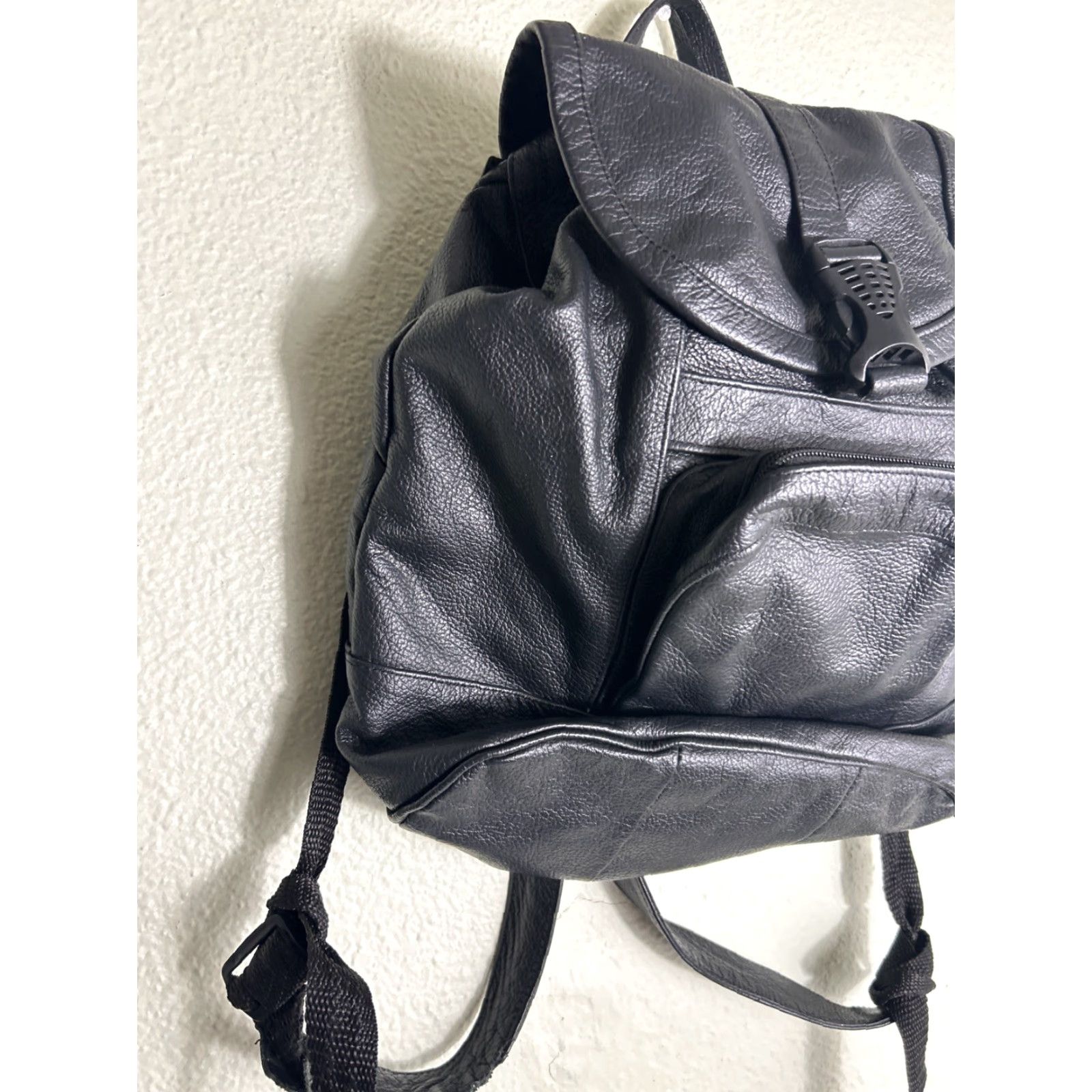 Vintage VINTAGE Black Leather Backpack Small Crossbody Purse 13x11x6 Buckle Strap Broken Women's Crossbody Bag Leather 13x11x6 Womens Size ONE SIZE - 2 Thumbnail