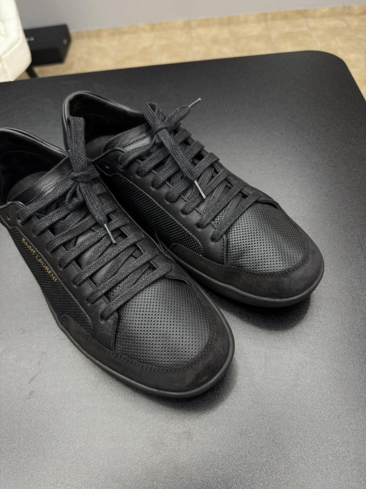 Saint Laurent Paris Saint Laurent Court Classic SL 10 Low Perforated Black 10 US Size US 10 / EU 43 - 6 Thumbnail