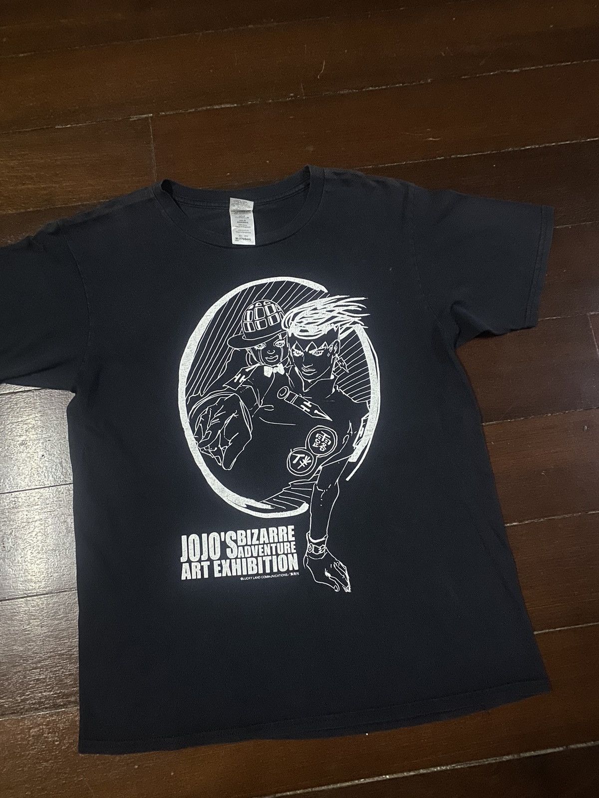 Anime × Japanese Brand × Uniqlo Jojo Bizarre adventure art exhibition 2017 Hirohiko Araki Size US M / EU 48-50 / 2 - 4 Thumbnail
