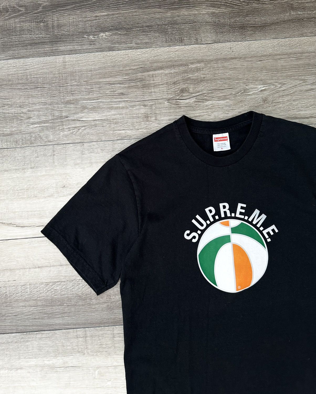 Supreme Supreme League Tee Black SS23 Small S Beach Ball SS23 Size US S / EU 44-46 / 1 - 2 Thumbnail