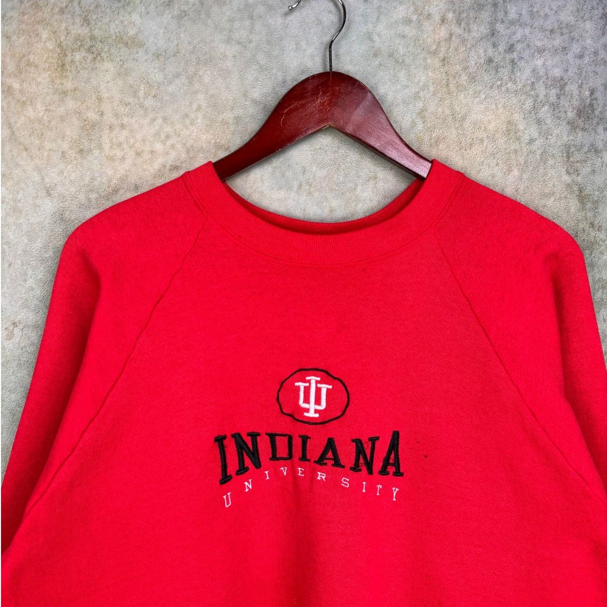 Vintage VTG 80s Indiana Hoosiers Raglan Sweatshirt Sz XL Red Size US XL / EU 56 / 4 - 6 Thumbnail