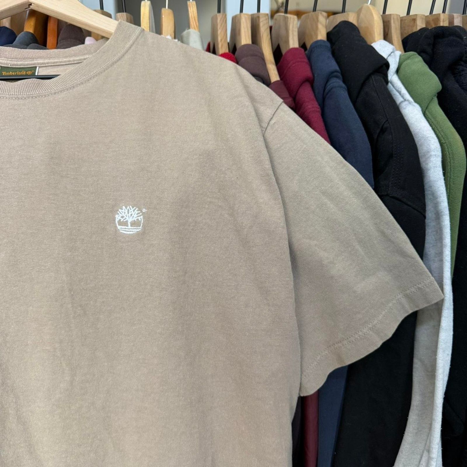 Timberland Vintage 90s Timberland Faded Simple Embroidered Logo T-Shirt Size US L / EU 52-54 / 3 - 3 Thumbnail