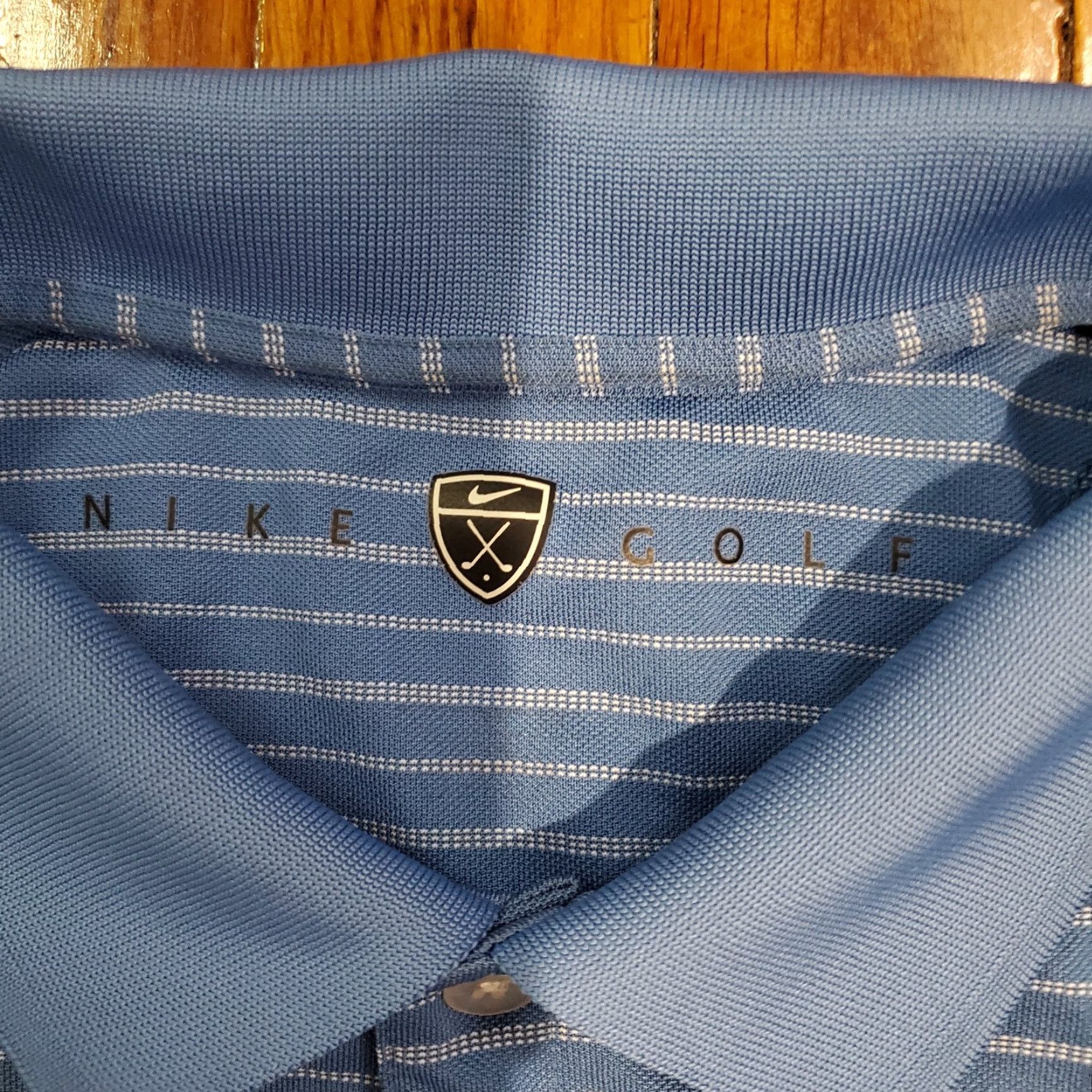 Nike Nike Golf Polo Shirt Mens XL Blue White Fading Dri-Fit Performance Tour Nike Logo Breathable Short Sleeve 100% Polyester Size US XL / EU 56 / 4 - 4 Thumbnail