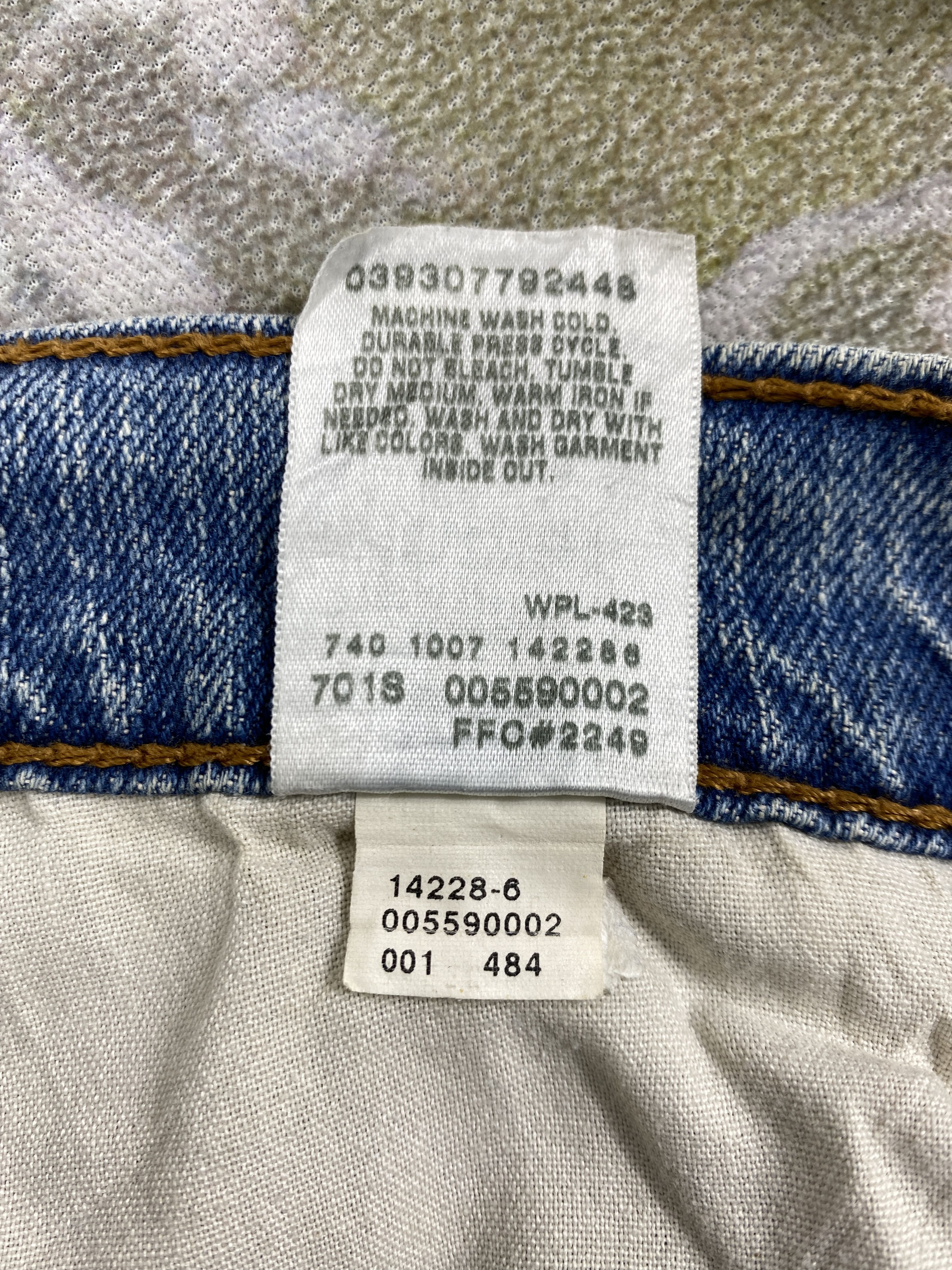 Levi's Vintage Levi's 559 Relaxed Distressed Denim 42x32 -JN707 Size US 42 / EU 58 - 11 Thumbnail