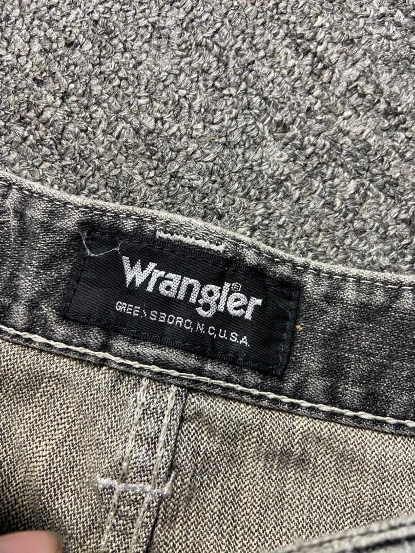 Wrangler Wrangler Classic Distressed Denim Jeans (162) Size US 32 / EU 48 - 4 Thumbnail