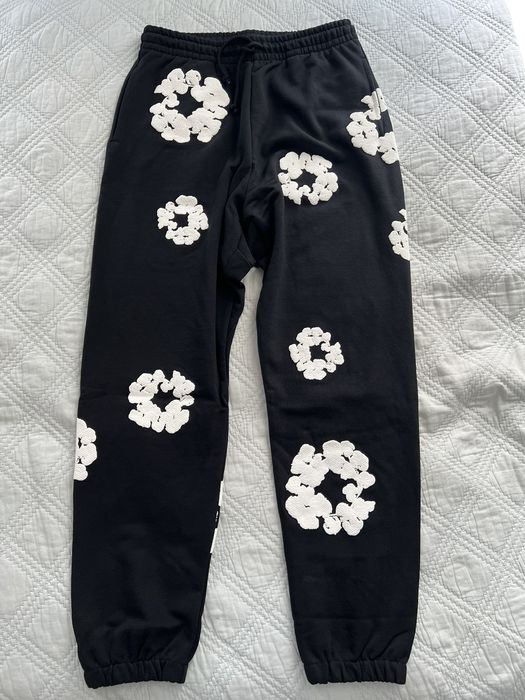 DENIM TEARS Denim Tears Black Cotton Wreath Sweatpants M | Grailed