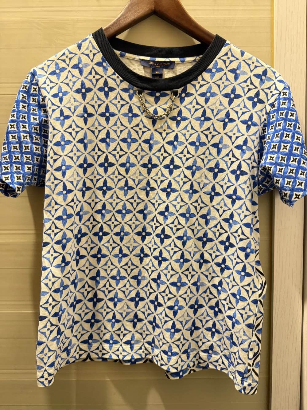 Louis Vuitton Louis Vuitton Monogram Chain T-Shirt Size XS Size XS / US 0-2 / IT 36-38 - 1 Thumbnail
