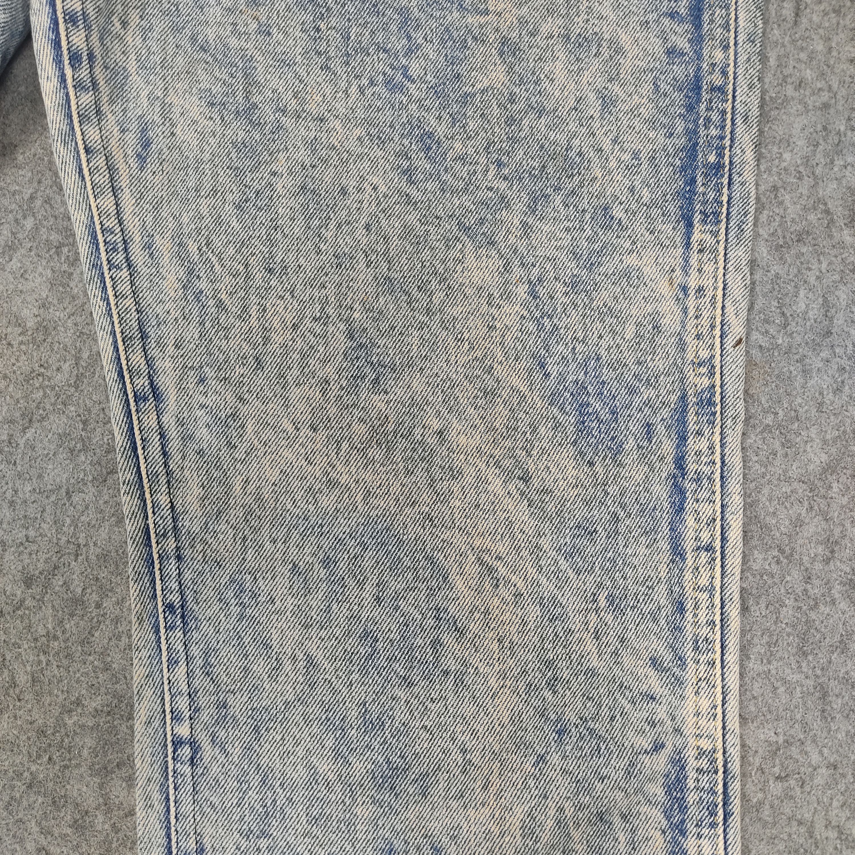 Lee × Vintage 90s Vintage Lee Stone Wash Jeans L507 Size US 35 - 4 Thumbnail