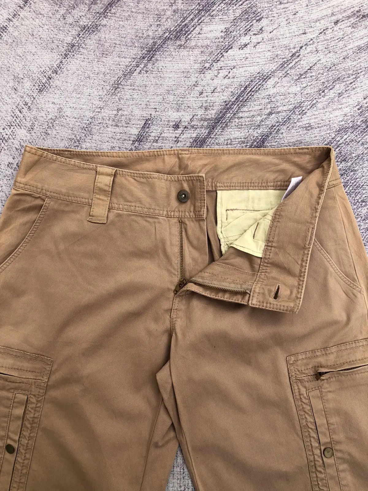 Japanese Brand × Vintage Y2K Cargo Trousers Baggy Khakis Multi Pocket Tactical Pants Size US 32 / EU 48 - 7 Thumbnail