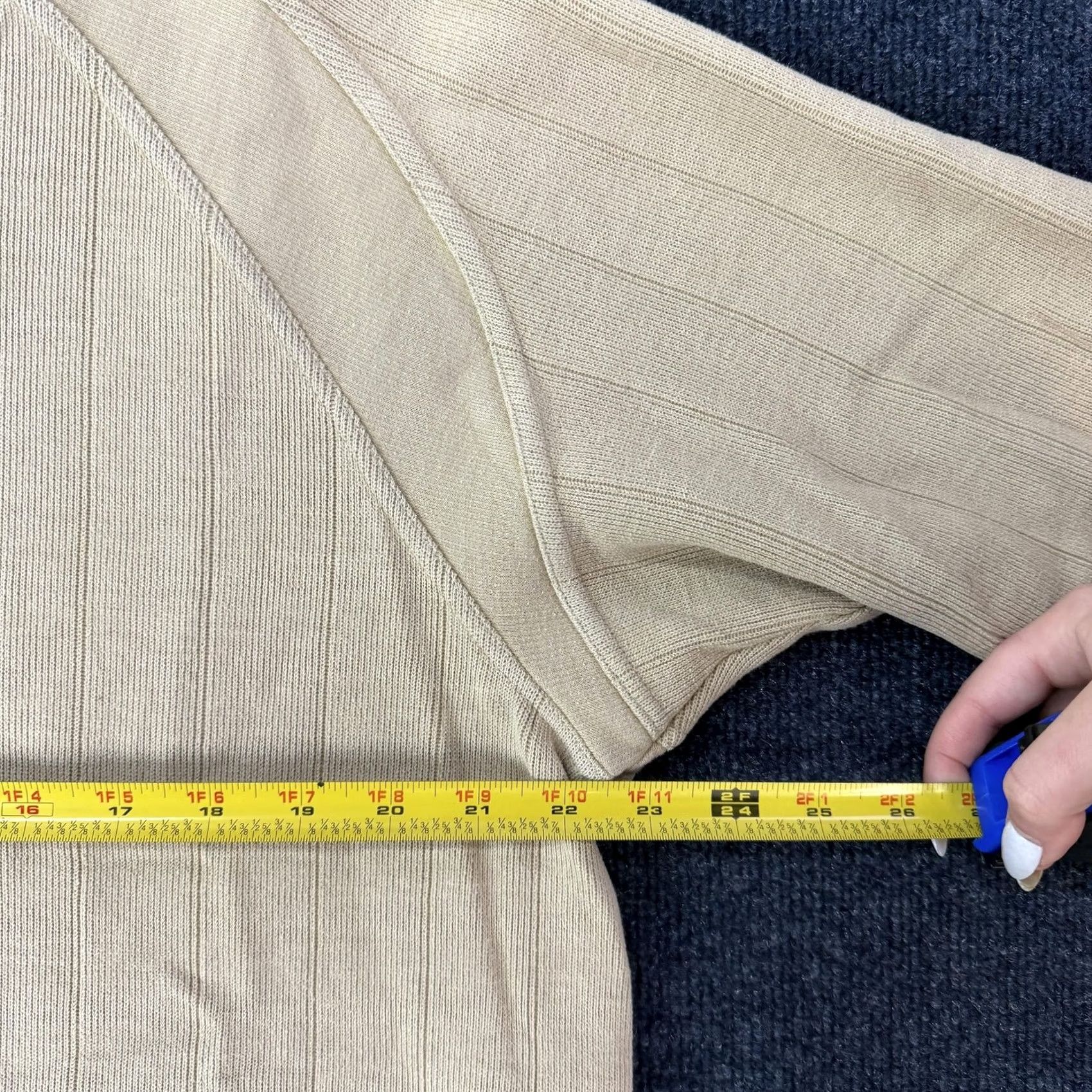 Vintage Columbia XCO Sweater Mens XL Beige V-Neck Long Sleeve Knit Pullover Casual Size US XL / EU 56 / 4 - 6 Thumbnail