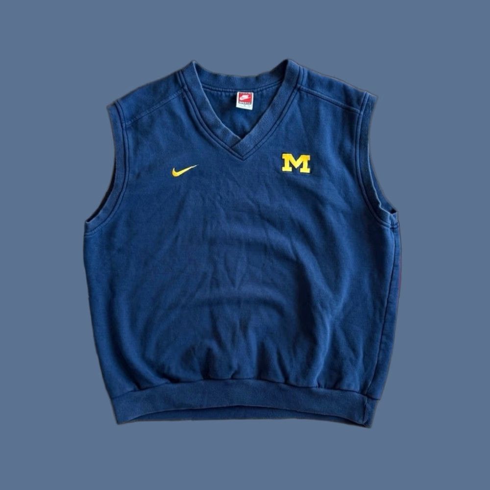 Nike VINTAGE Nike Team University Of Michigan Pullover Sweater Vest XL Men Sleeveless Blue Solid Y2K 90s College University Sports Vest Mens XL Size US XL / EU 56 / 4 - 1 Thumbnail