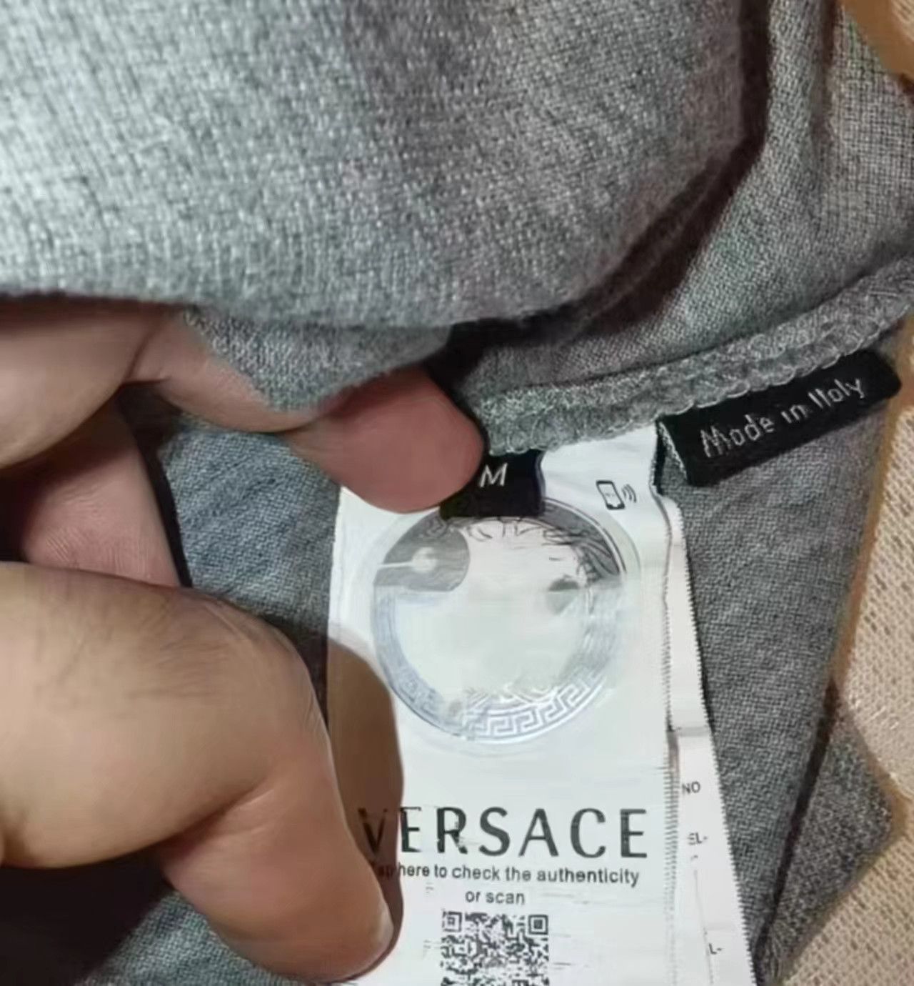 Versace Versace embroidered patch polo shirt Size US M / EU 48-50 / 2 - 5 Thumbnail