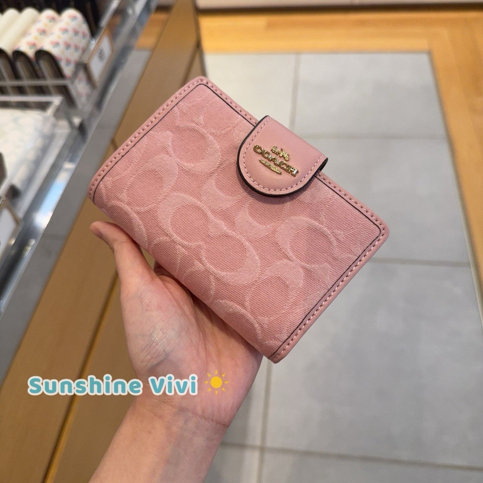 Coach NWT Coach Medium Corner Zip Wallet denim CDF13 Light Pink Size ONE SIZE - 1 Thumbnail