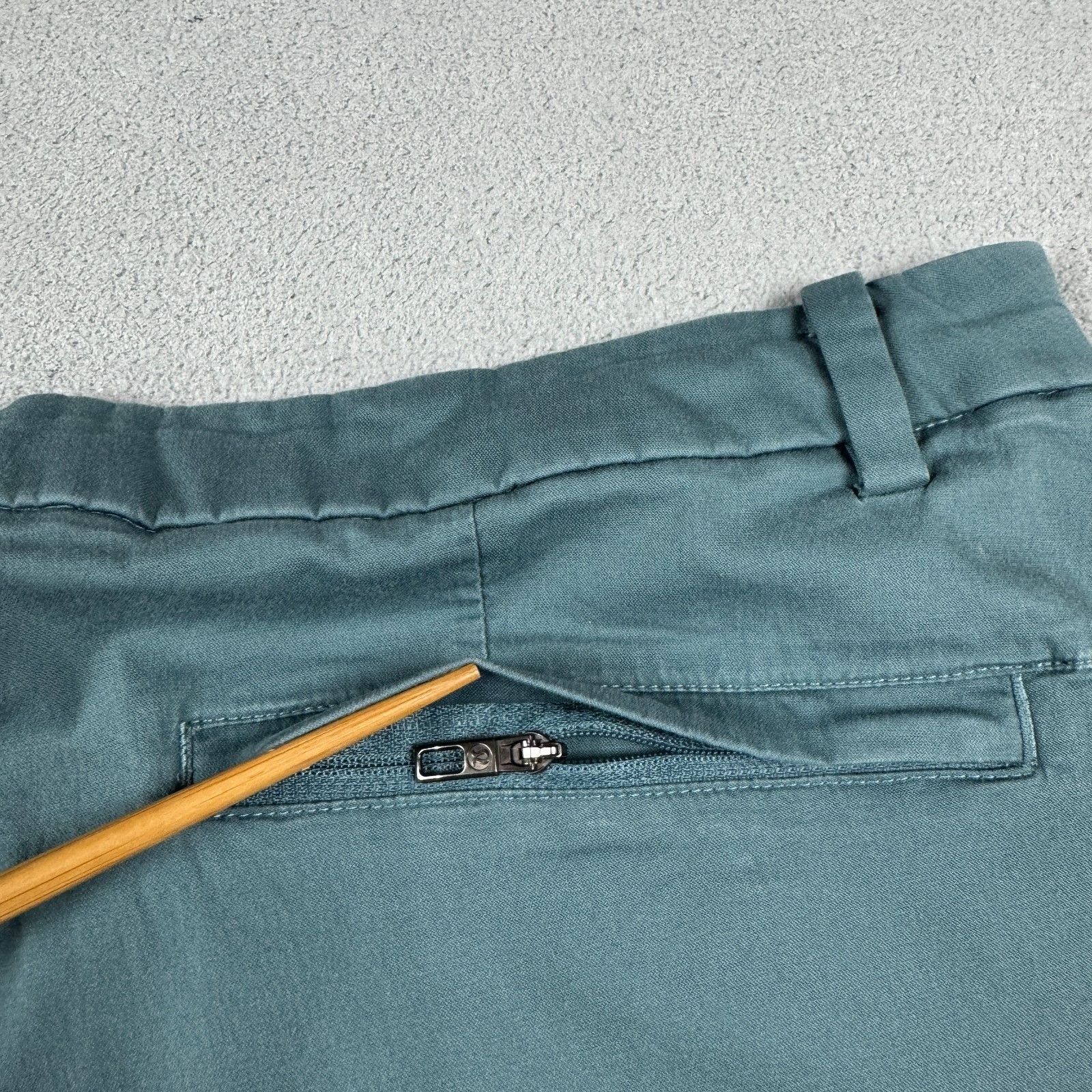 Lululemon Lululemon Commission Golf Casual Chino Tech Walk Shorts 36 Size US 36 / EU 52 - 5 Thumbnail