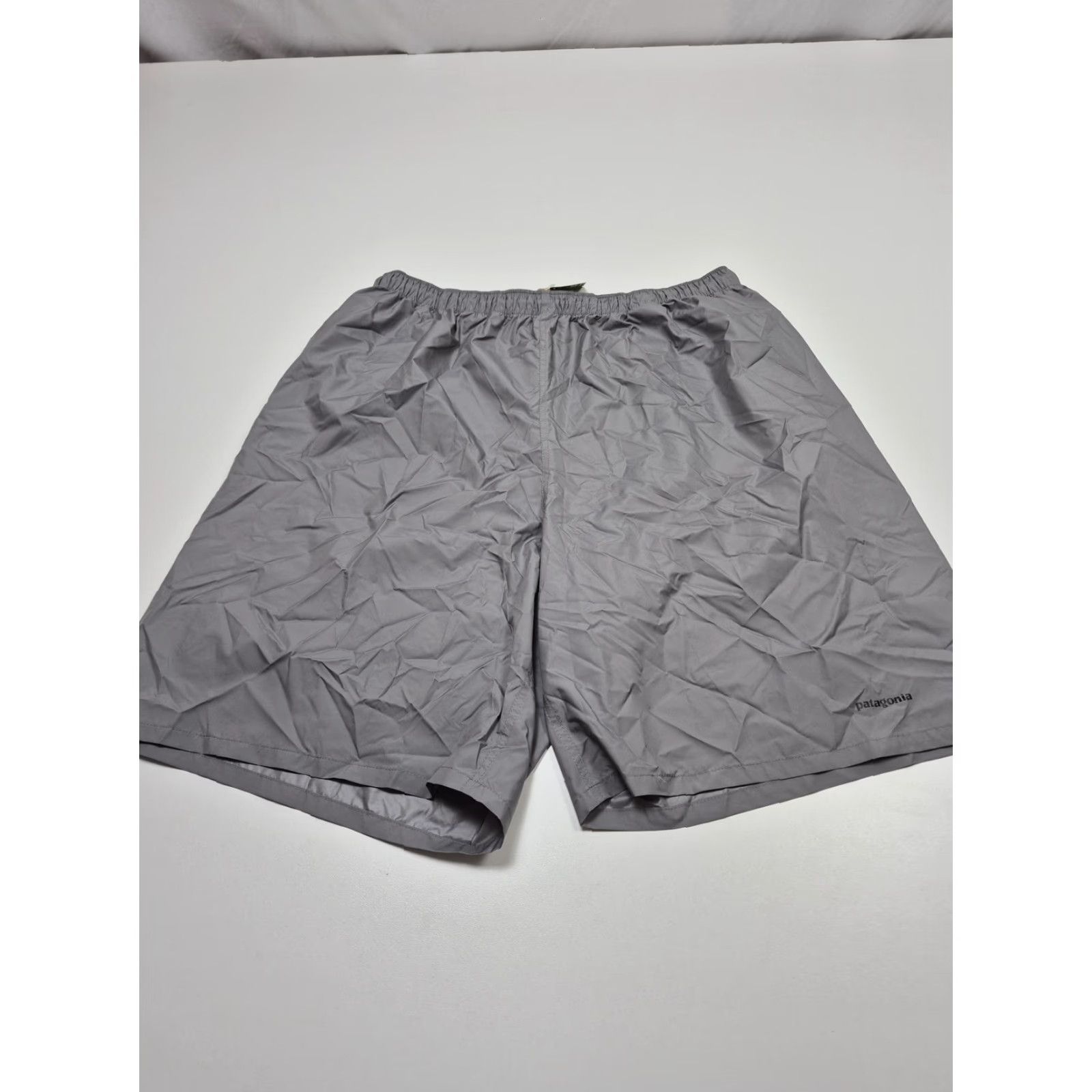 Patagonia Patagonia Bermuda Shorts Mens Large Gray 8" Pockets Trail Hike Casual Nylon Lightweight Drawstring Pocket Logo Summer | Mens | Gray | 8" inseam Size US 33 - 2 Thumbnail
