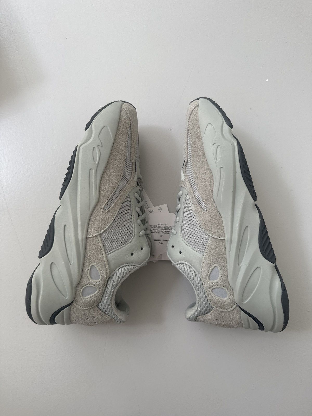 Adidas × Yeezy Yeezy boost 700 Salt in size 9.5 Size US 9.5 / EU 42-43 - 4 Thumbnail