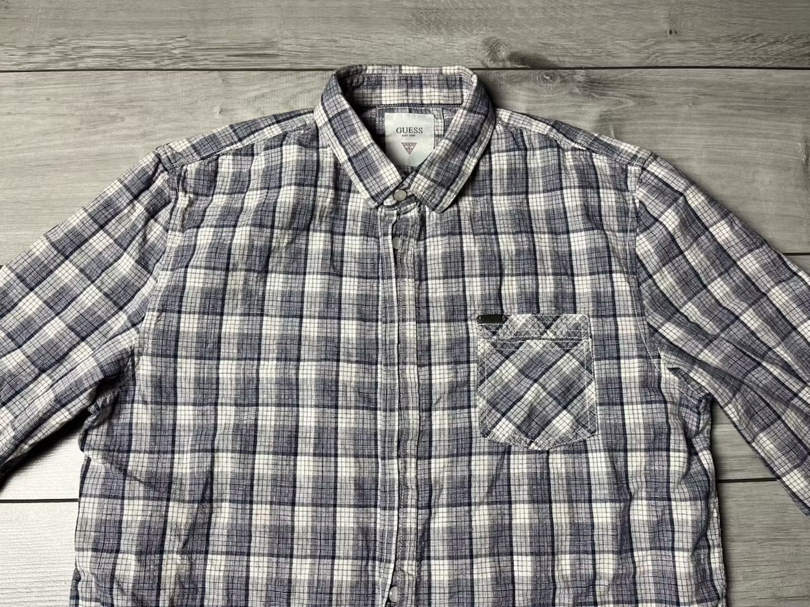 Guess Guess shirt button size Medium Size US M / EU 48-50 / 2 - 3 Thumbnail