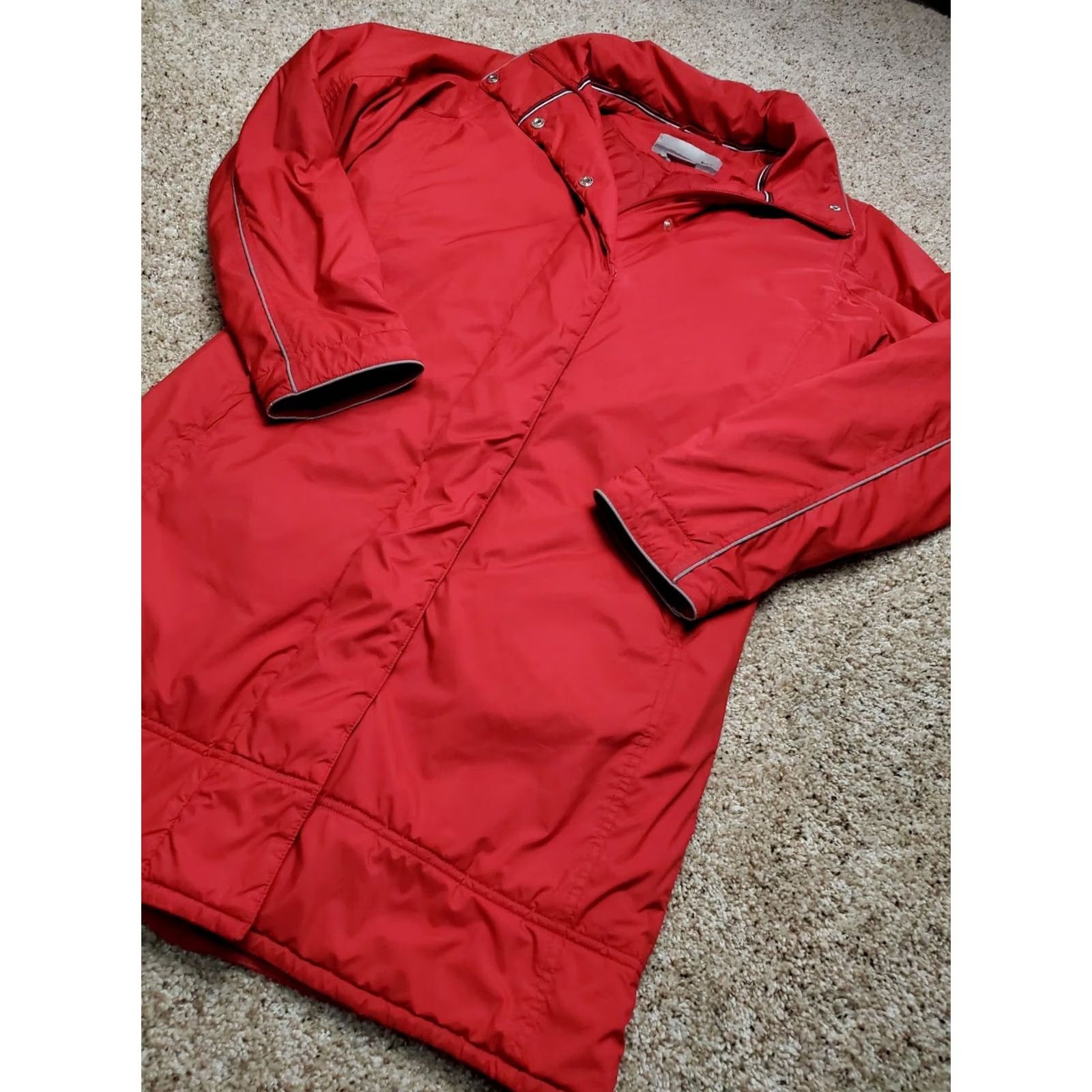 Nike VINTAGE Nike Trench Coat Womens Red Puffer Reflective Full Zip Snap Y2K Jacket Coat Long Sleeve XS/S Regular Mens, Womens Size S / US 4 / IT 40 - 2 Thumbnail
