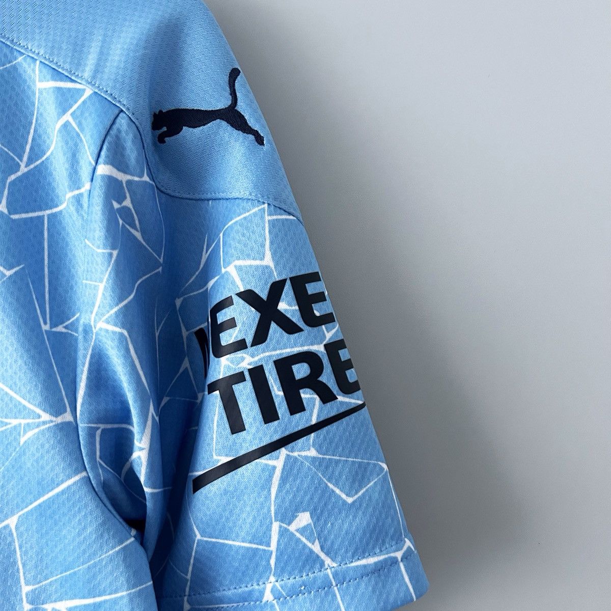 Puma Manchester City jersey 2020 2021 #17 De Bruyne Size US S / EU 44-46 / 1 - 4 Thumbnail