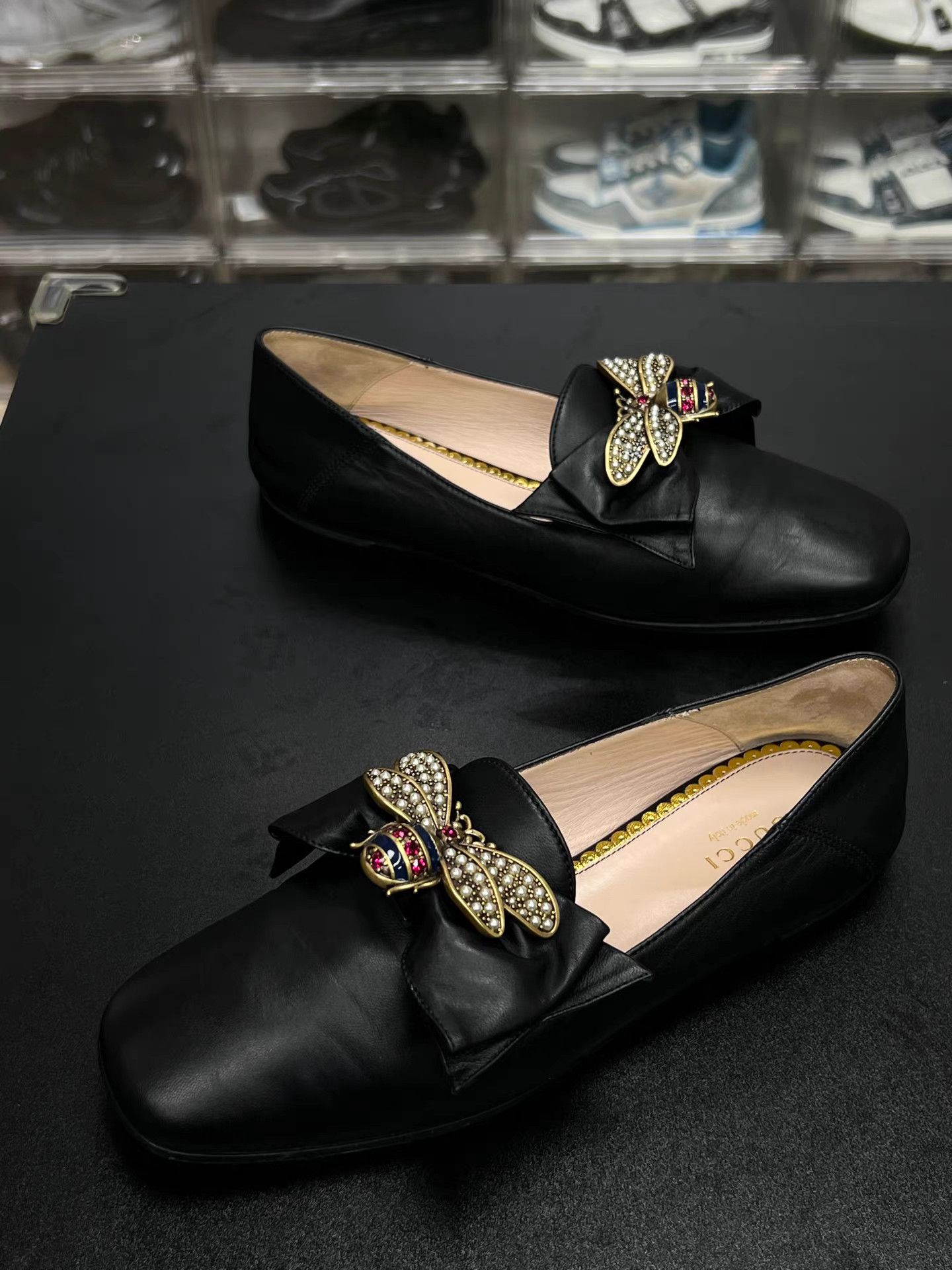 Gucci GUCCI Ace Black Bee Embroidered Flat Shoes K15 Size US 7 / IT 37 - 1 Thumbnail